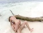 Bikini Mädchen wird auf dem Strand gefickt #3