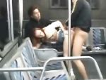 Rothaarige Teenager in einem Dreier auf dem Zug #8