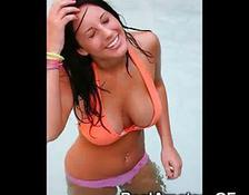 Sehr heiße Mädchen in Bikinis junge Menschen sind sehr aufgeregt #5