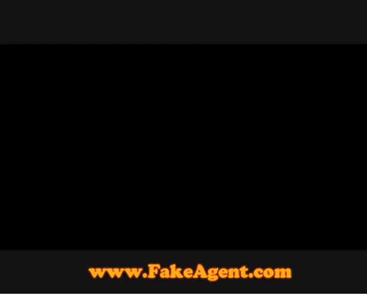 Fake Agent – Der erste Facial für eine süße Brünette #1