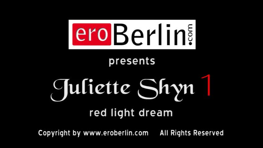 Eroberlin Juliette Shyn, dünner Pornostar ganz privat, Rotlicht #1