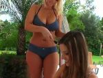 Die vollbusige Lesbierin Eufrat Mai und ihre sexy Partnerin Molly Cavalli befriedigen sich gegenseitig die Muschis #2