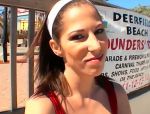 Eine geile junge Latina Isabel Caruso in einem dreckigen Interview mit dem dreckigen Ficker Josh und sie macht einen Blowjob #1