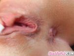 Eine Blondine mit lebhaften Titten befriedigt sich in dem sie ihre Klitoris stimuliert #8