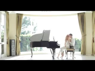 Ein schönes romantisches Ficken auf die Noten von einem Klavier im Zimmer  #2