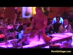 Porno auf der Bühne stripper gefickt auf der Party in dem Bar #16