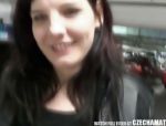 Amateur Brunette zeigt ihre Titten und ihren Arsch #6