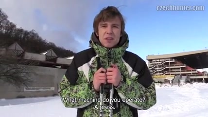 Schwuler Kerl trifft sich beim Skiurlaub mit einem Lover u. bläst ihm einen #1