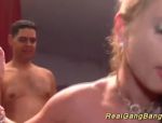 Real Gang Bangs - Scharfe Brünette mit Lederstiefeln beim Gangbang gefickt #3