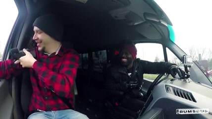 Deutscher Porno mit Kookie Ryan und Scarlett Rose im Bums Bus #1