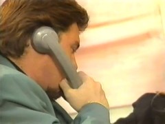 Deutsche Frau hat Sex mit ihrem Klempner und sein Assistent in ihrer riesiges Wohnzimmer #2