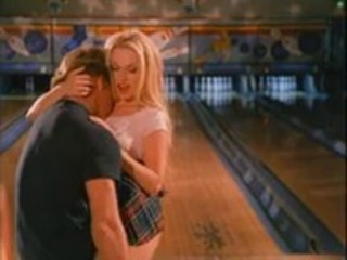 Heiße Blondine Raylene lässt es mit ihrem Liebhaber im Bowling krachen #3