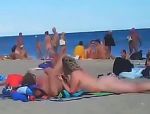 Nackte Menschen suchen am Strand immer wieder nach Sex-Kontakten #1