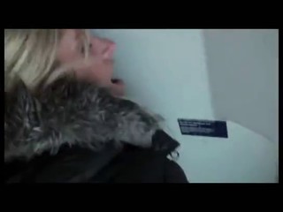 Deutsche blonde Studentin fickt und lutscht in der Deutschen Bahn #19