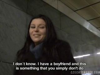 Junge Tschechin Kristyna macht ihrem Geliebten einen Blowjob #4