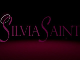 Silvia Saint filmt eine scharfe Hardcore-Sexszene #1