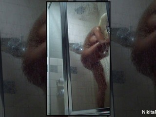 Nikita von James zeigt ihren heißen Arsch in der heißen Dusche #20