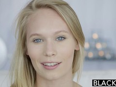 Die blonde Dakota James steht beim Sex auf schwarze Typen #2
