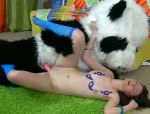 Eine magere Schalmpe Nicki hat wilden Spaß mit einige dreckige Panda #4
