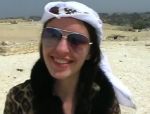 Wunderhübsche Aurita liebt es in Ägypten an der frischen Luft zu blasen #3