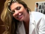 Sexy Ärztin spielt mit ihrem netten Patienten #7