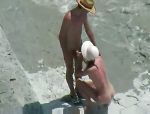 Zwei Nudist ficken auf dem Strand und genießen   #8