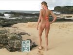 Carli ist eine Hure auf dem Strand die erst in Bikini ist und dann nackt  #4