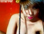 Asiatische Chick mit großen geschwollenen Brustwarzen spielt mit ihren großen Dildos #7