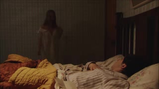 Erotische Szenen von Schauspielerin Capucine Delaby im Film 