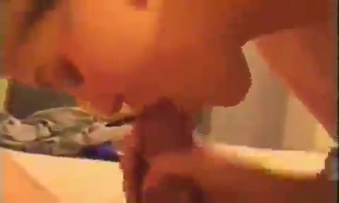 Amateur Girl Denise bläst einen Schwanz zum Abspritzen #12