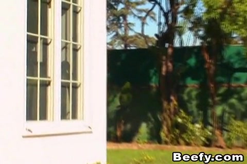 Muskel Hengst bläst einen Schwanz vor dem Arschfick #8