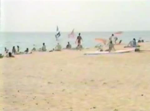 Geile deutsche Luder vergnügen sich mit einem Kerl am Strand von user snahbrandy #1