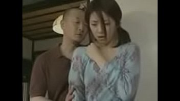 Junge japanische Hausfrau wird zum Sex gezwungen #4