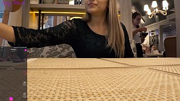 Ferngesteuerter Vibrator im Ikea & im Restaurant #4