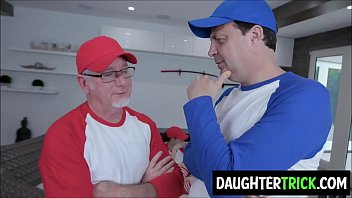 Papa wird seiner Tochter eine Lektion lehren #1